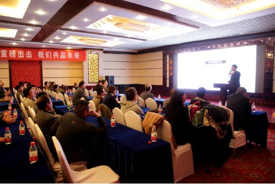 庫爾勒巴德士漆：召開慈善晚會，資助貧困學生