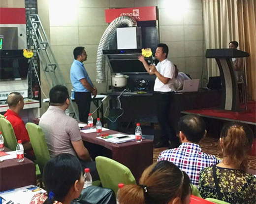 超人廚衛(wèi)2017全國(guó)巡回培訓(xùn)會(huì)暨新品發(fā)布會(huì)荊州站